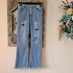 Light Blue Distressed Wide-Leg Jeans with Frayed Hem. Size L